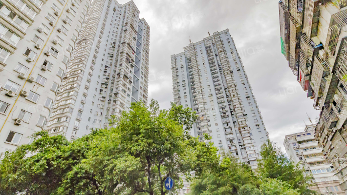 绿景大厦外景图