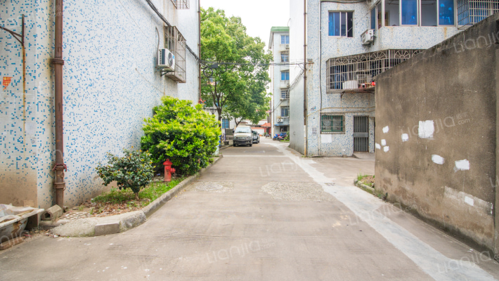 福泉公寓外景图