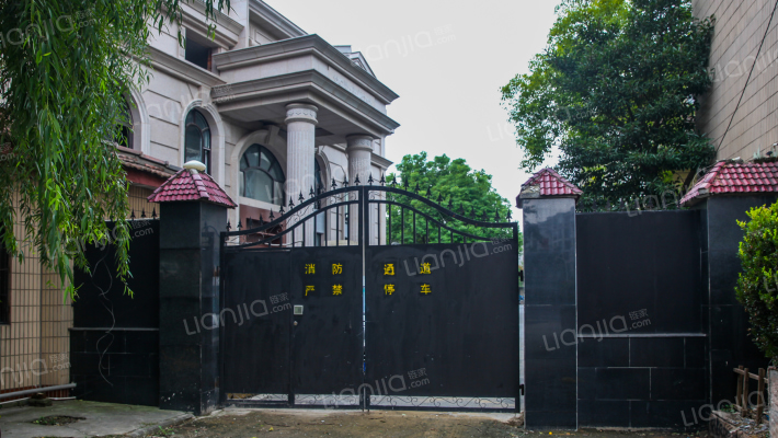 龙华花园外景图