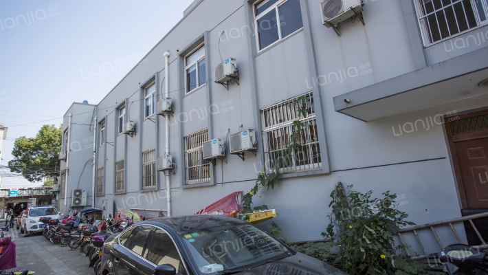 鹤坡路35弄外景图