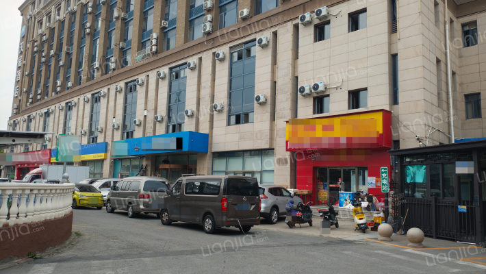 源润大厦外景图