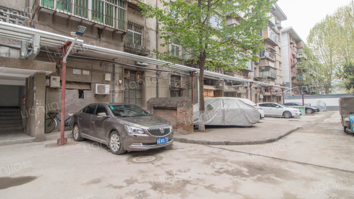 南郭路建行家属院外景图