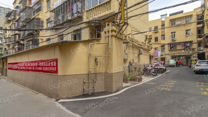 长征路襄江商场家属院外景图