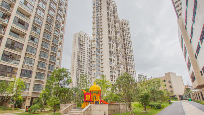 海景花园外景图