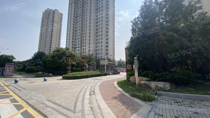 雨润星雨华府外景图