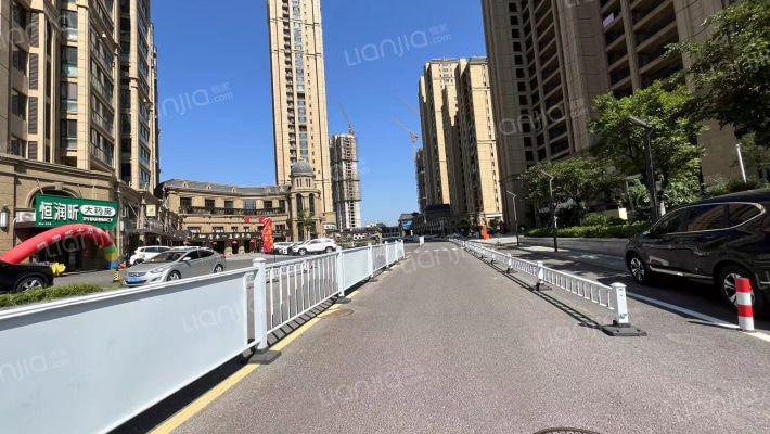 兴源巴黎城外景图