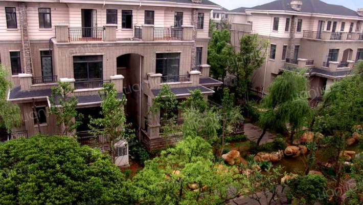 藏珑湖上国际花园外景图