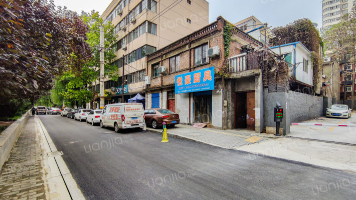 黄河上游水电公司住宅小区外景图