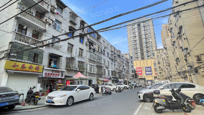 工人新村外景图