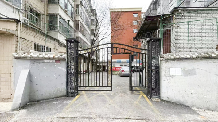 山西省电力工业局宿舍外景图