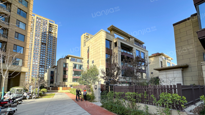 绿地与湖南区外景图