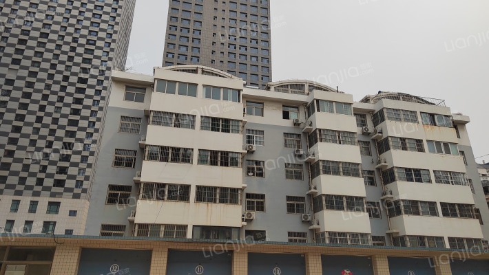 万安小区外景图