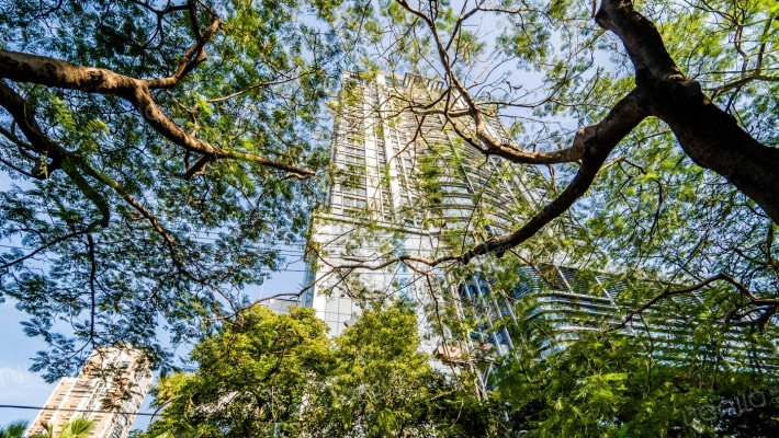 建设大厦外景图