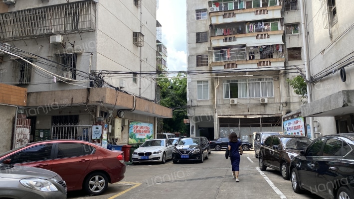 省信息中心宿舍外景图