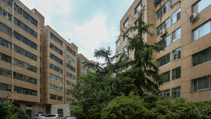 甘肃省纺织品进出口公司家属院外景图