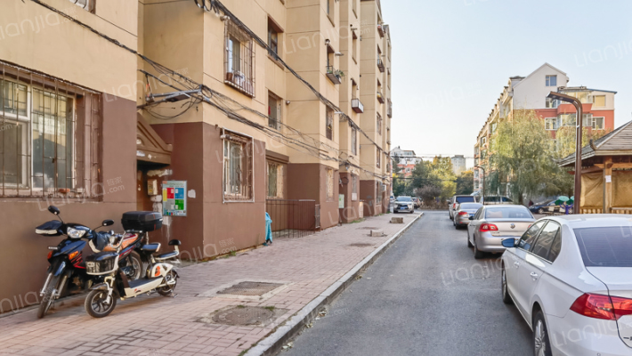 万达花园一期外景图