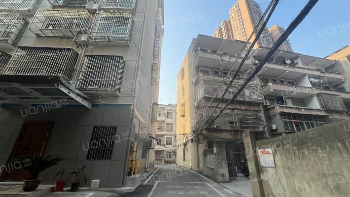 东郊路特1号外景图