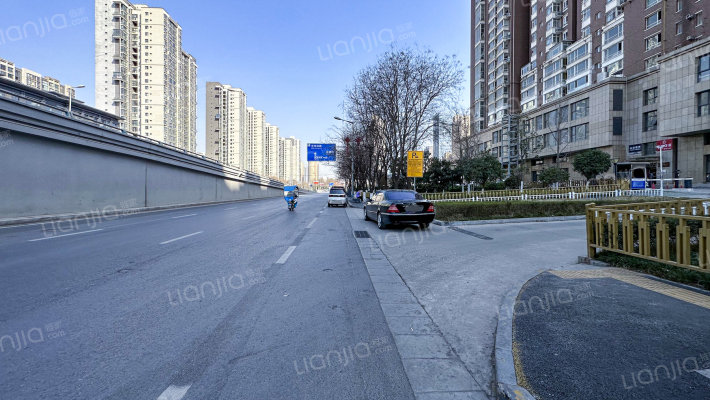 晶城秀府外景图