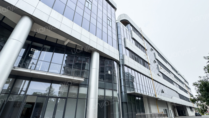 云泰商业中心外景图