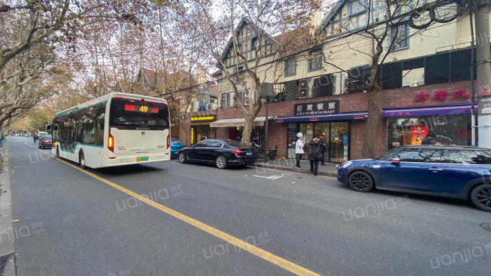 巨鹿路868号外景图