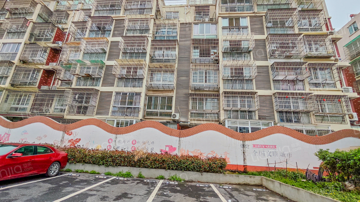 绿洲祥门里外景图