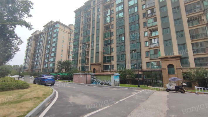 恒大金碧天下外景图