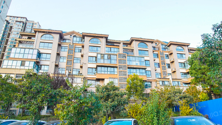 阳光花墅外景图