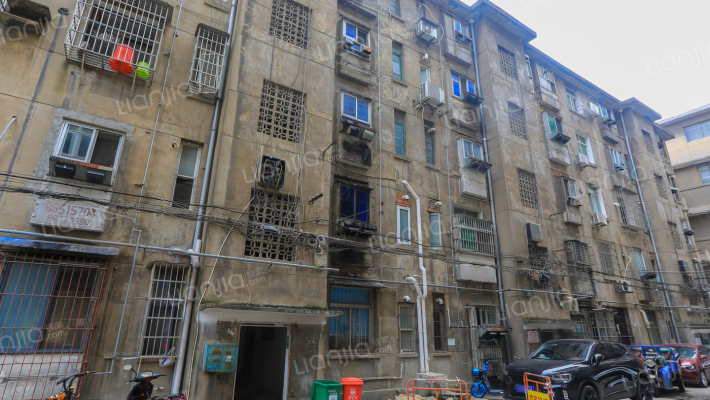 南京西路377号外景图