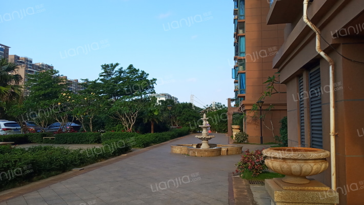 银泉花园外景图