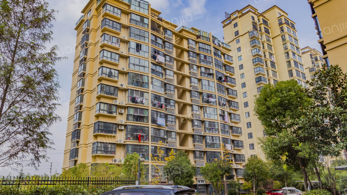 华侨新苑外景图