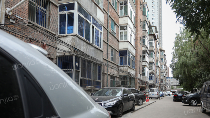 无专小区外景图