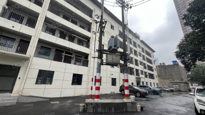 三木工厂宿舍外景图