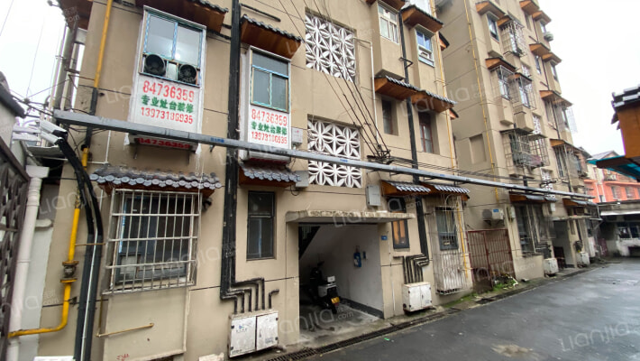 教育局宿舍外景图