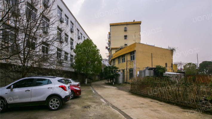 教师专家楼外景图