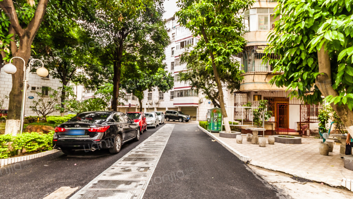 中房望仙坡小区外景图