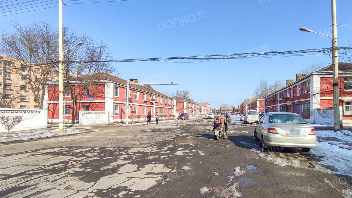 兴安厂宿舍外景图