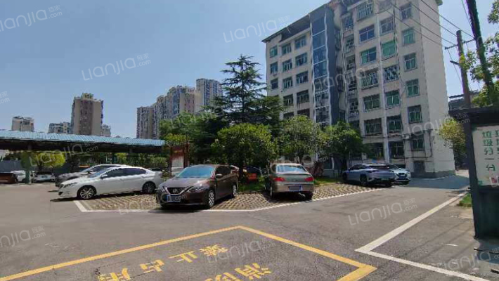 财政局小区外景图