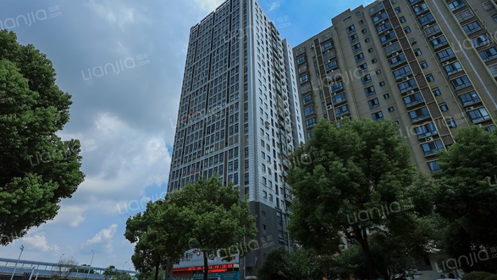 安粮蓝寓外景图