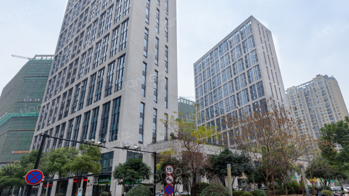 祥腾财富中心外景图