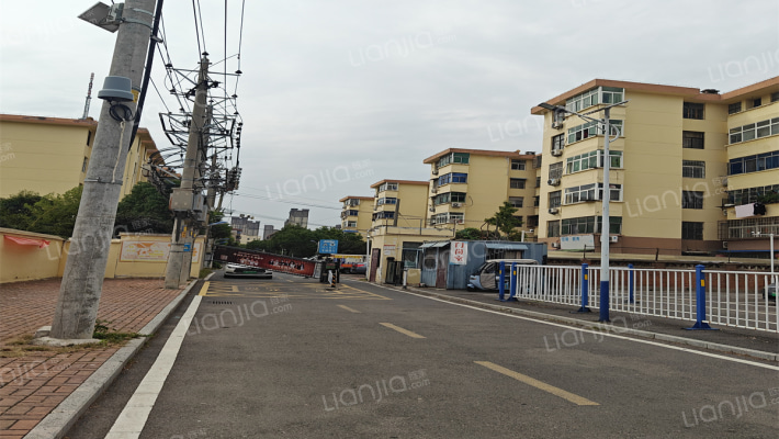 商阜铁路新村外景图