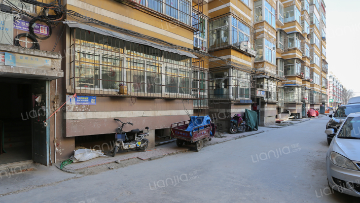 璞园东区外景图