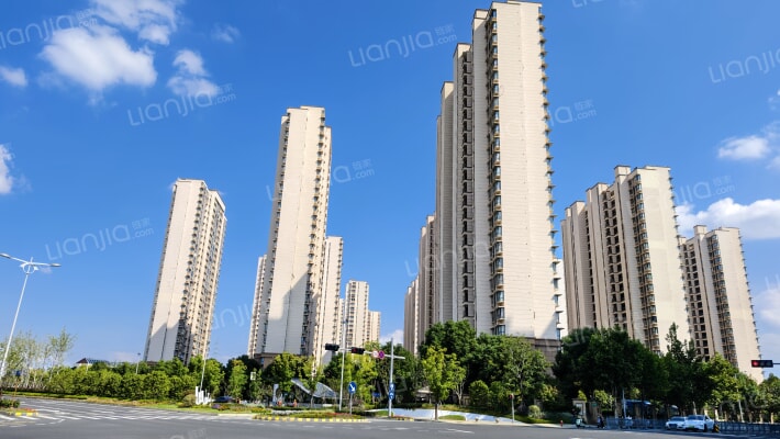 领秀金品花苑外景图
