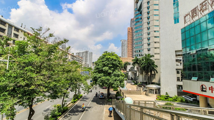 南湖小区综合楼外景图