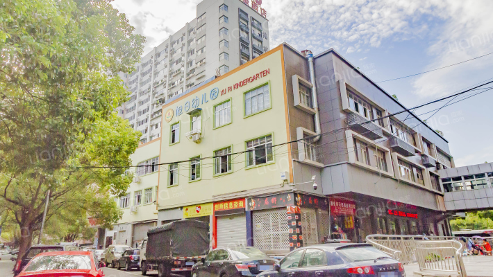 站前商厦外景图