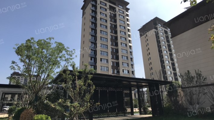 远洋红星天铂湾外景图