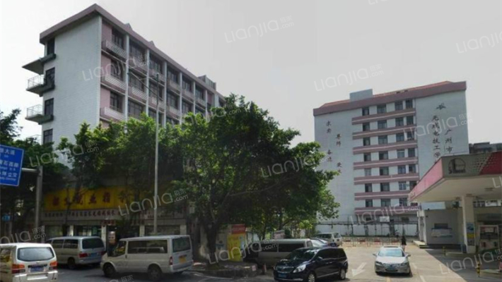 广州市信息工程学校外景图