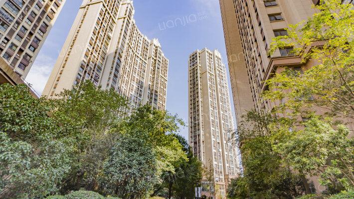 旭辉时代城外景图