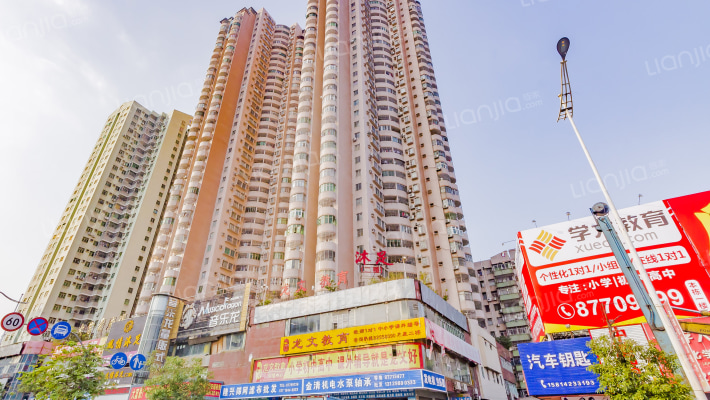 大富豪广场外景图