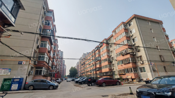 西简良小区外景图