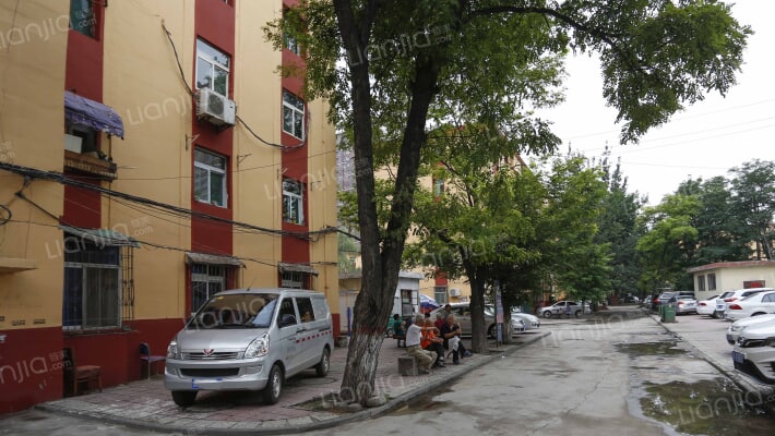 前进路7号院外景图